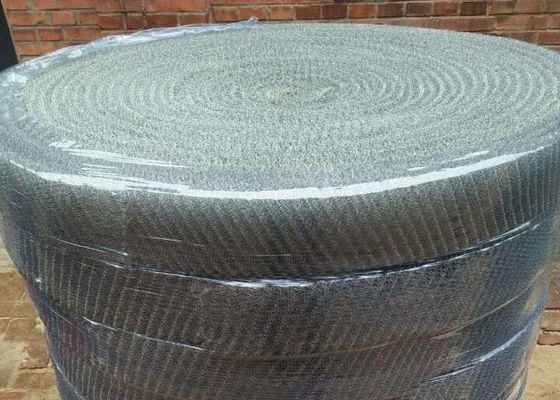Der galvanisiertes Eisen-Draht, der gestrickt wird, greifen 100mm starkes Rolls bereites verpackt zum Verschiffen ineinander
