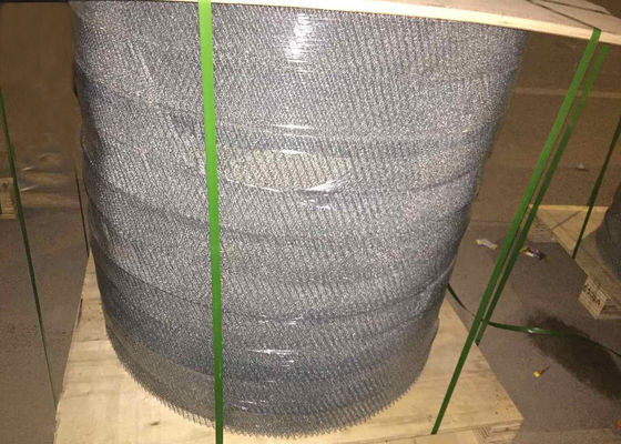 Der galvanisiertes Eisen-Draht, der gestrickt wird, greifen 100mm starkes Rolls bereites verpackt zum Verschiffen ineinander